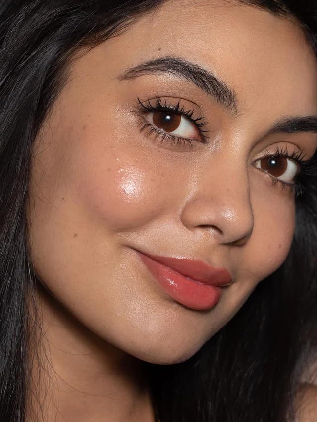 ILIA - Balmy Gloss Tinted Lip Oil | Non-Toxic, Cruelty-Free, Vegan, Hyaluronic Acid, Non-Sticky for Moisturizing + Plumping (Saint, 0.14 fl oz | 4.3 ml)