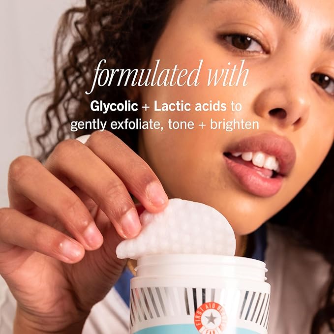 First Aid Beauty - Facial Radiance Pads with Glycolic & Lactic Acids – Daily Exfoliating Pads with AHA that Help Tone & Brighten Skin – Makeup Prep Pads - Compostable for Daily Use – 28 Pads